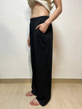 Load image into Gallery viewer, Summer pants 냉장고 바지
